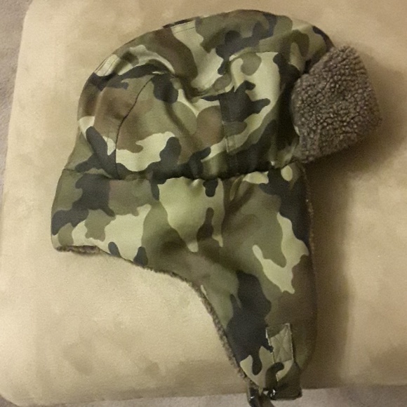 Hat - Picture 1 of 3